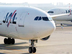 Boeing 737  JAL