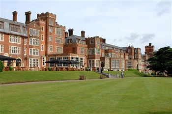 Selsdon Park Hotel   Golf Club